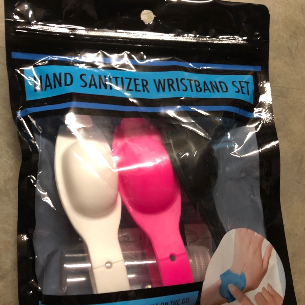 Hand sanitizer bracelet